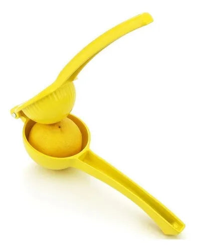 Exprimidor de limón manual.