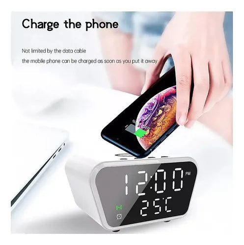 Reloj despertador cargador inalámbrico.